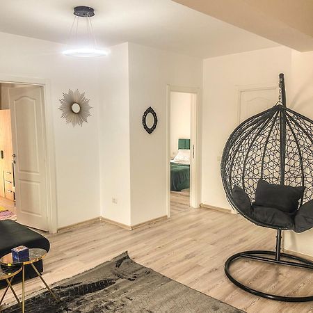 Luxury Bucovina Apartment Gura Humorului Ngoại thất bức ảnh
