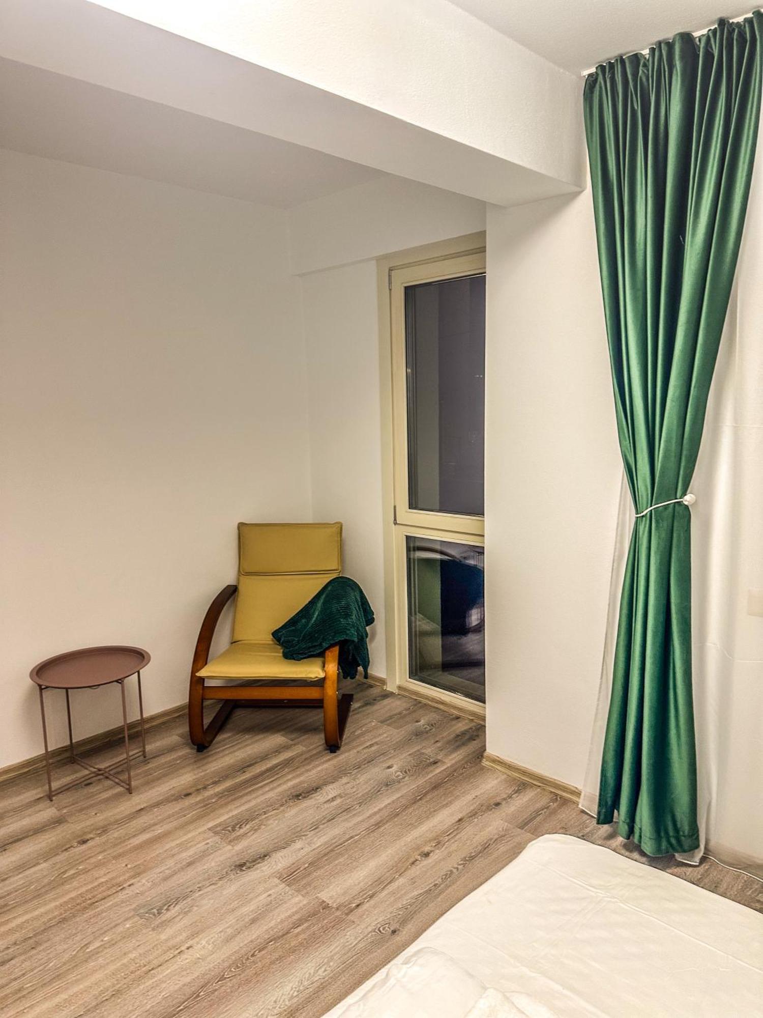 Luxury Bucovina Apartment Gura Humorului Ngoại thất bức ảnh